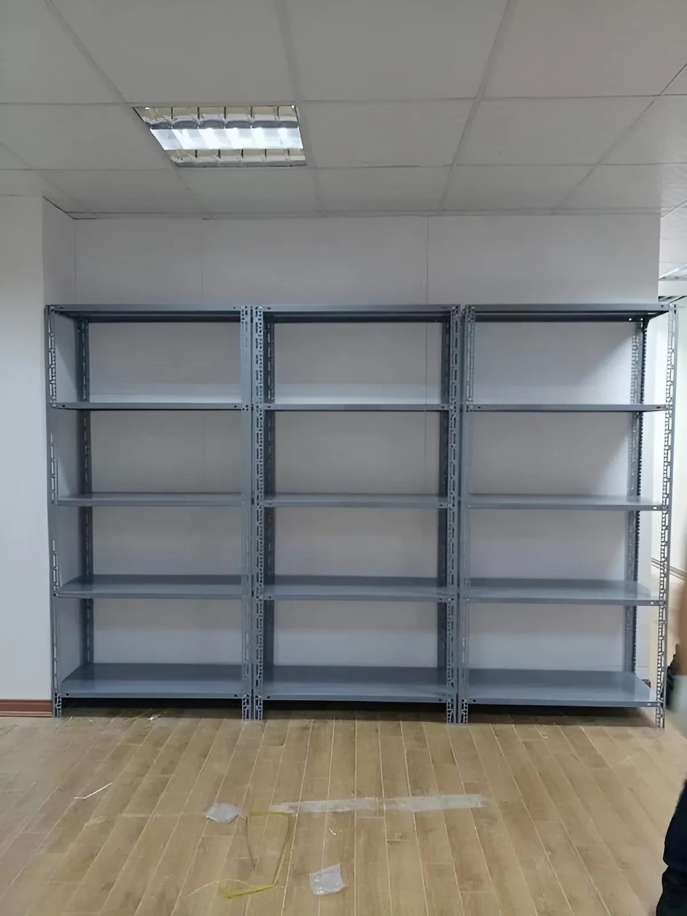 Kệ Sắt V Lỗ 5 tầng