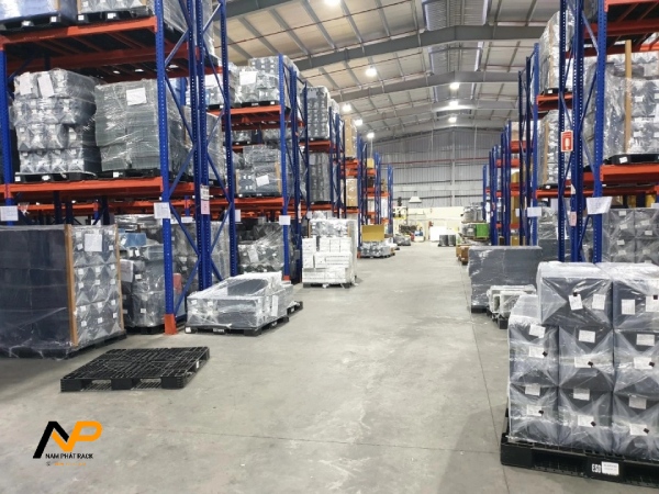 Kệ pallet hạng nặng cho kho xưởng