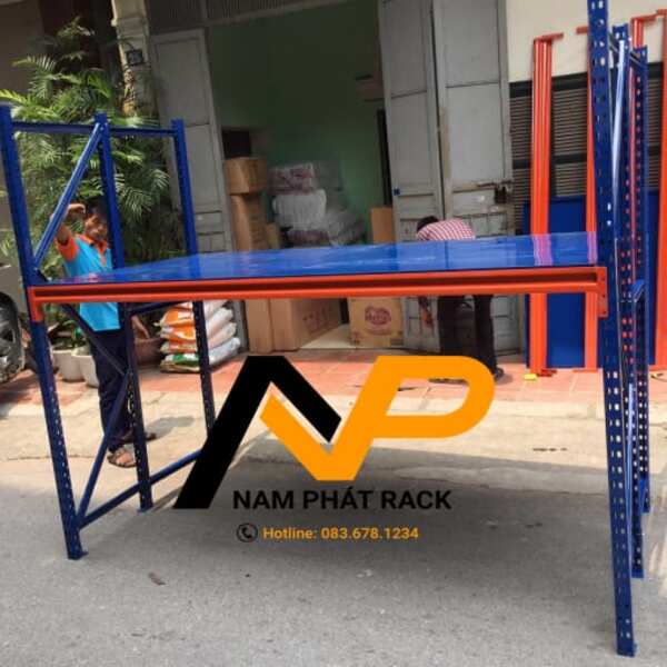 Một vài công dụng của kệ kho hàng trung