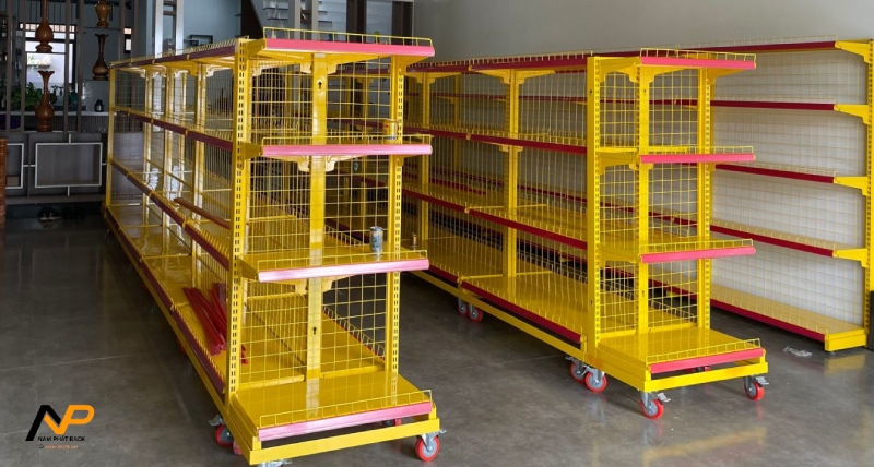 Kệ sắt siêu thị có bánh xe Kệ sắt siêu thị có bánh xe