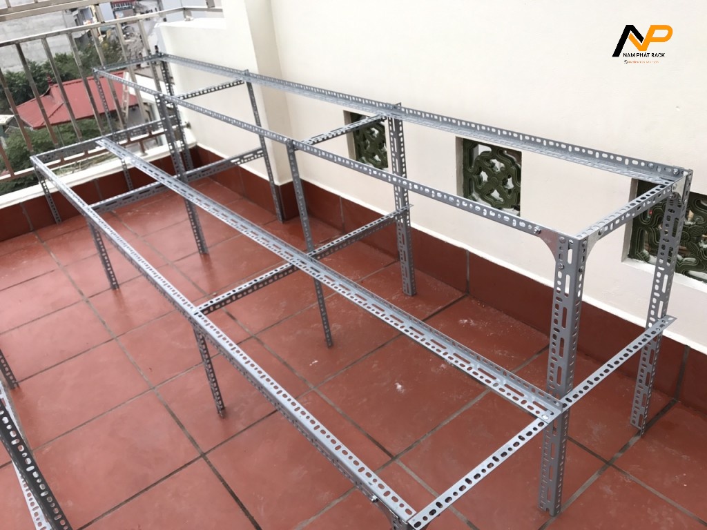 Kệ sắt v lỗ đa năng 1 Kệ sắt v lỗ đa năng 1