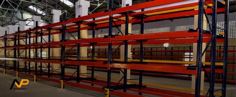 Lắp Kệ Sắt V Lỗ sơn tĩnh điện