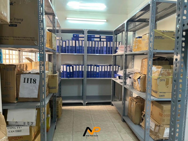 Mẫu kệ sắt hồ sơ