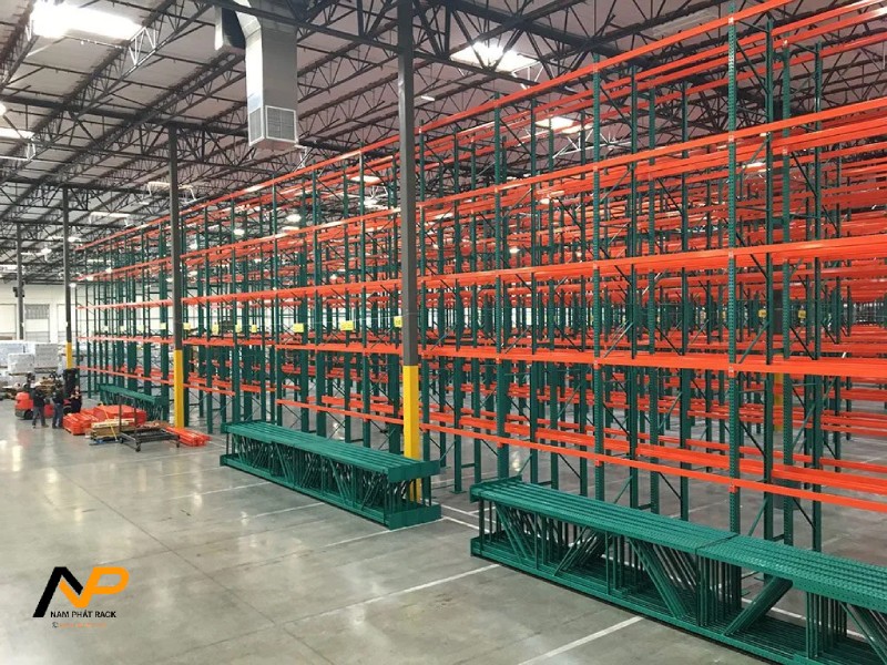 Nên lựa chọn kệ sắt roadtex như thế nào