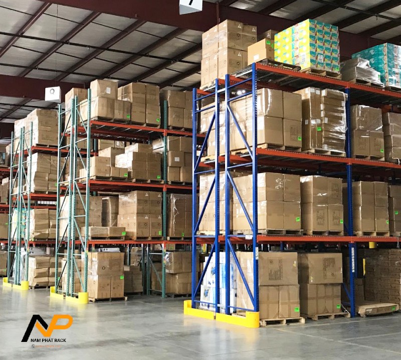 lựa chọn kệ kho chứa hàng hạng nặng