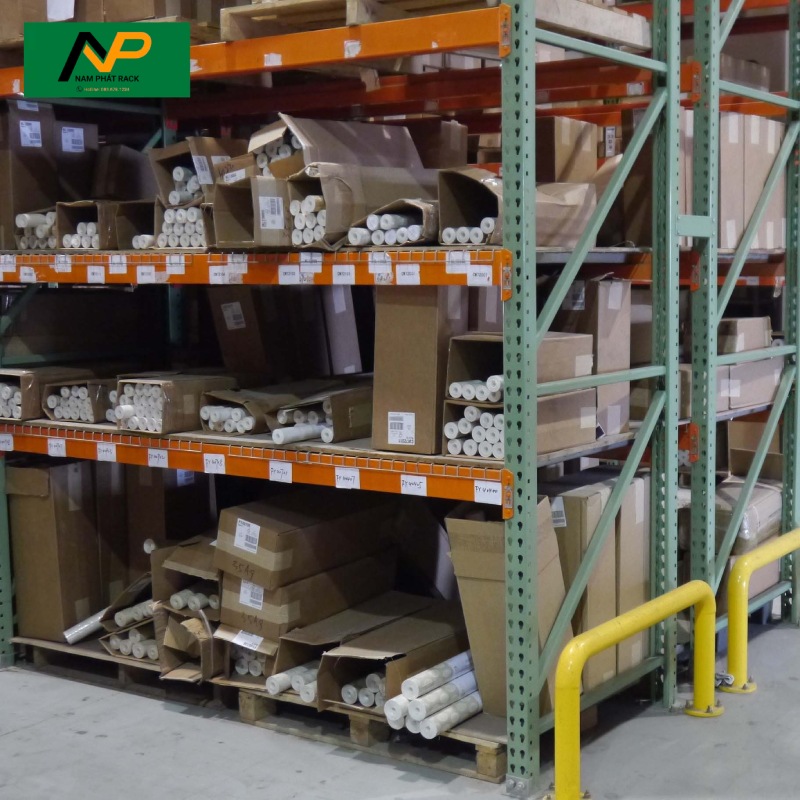 lựa chọn kệ kho chứa hàng hạng nhẹ