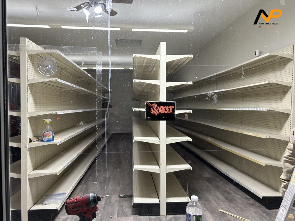 Thanh lý kệ siêu thị