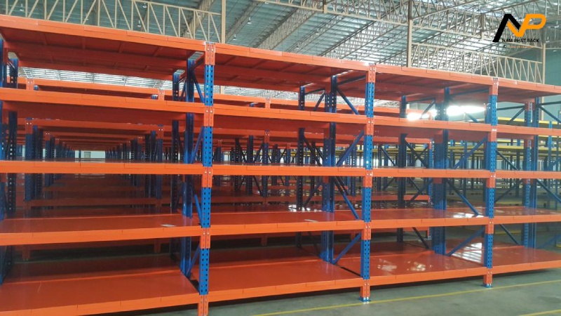 Trưng bày kệ trung tải Trưng bày kệ trung tải