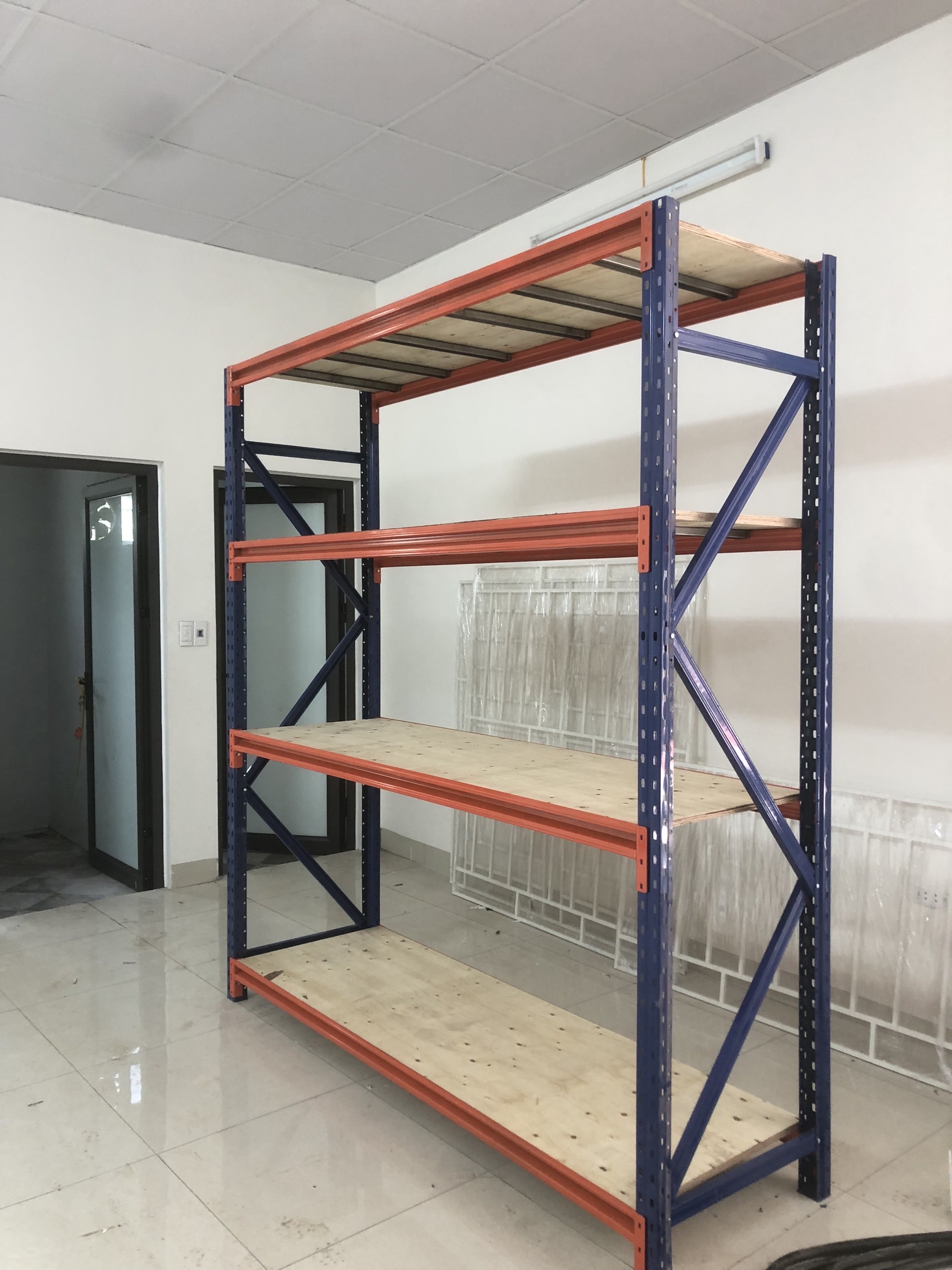Kệ trung tải mặt ván gỗ lưu trữ hàng hóa